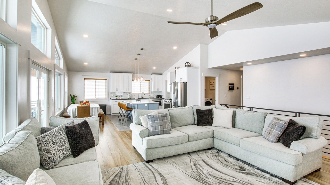 Photo of Livingroom in Sweetwater