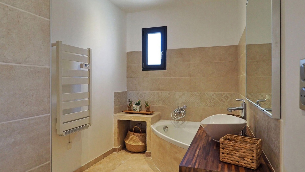 Photo of Bathroom in Maillane