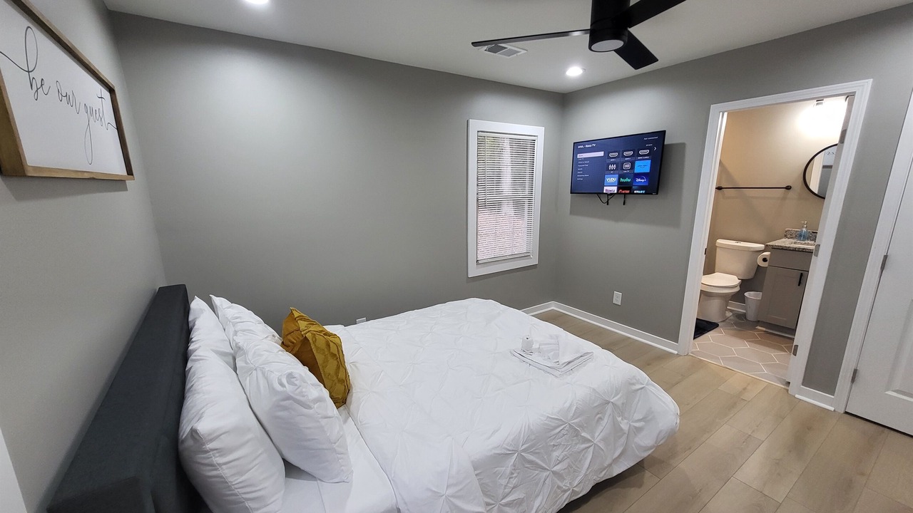 Photo of Bedroom in Collier Heights