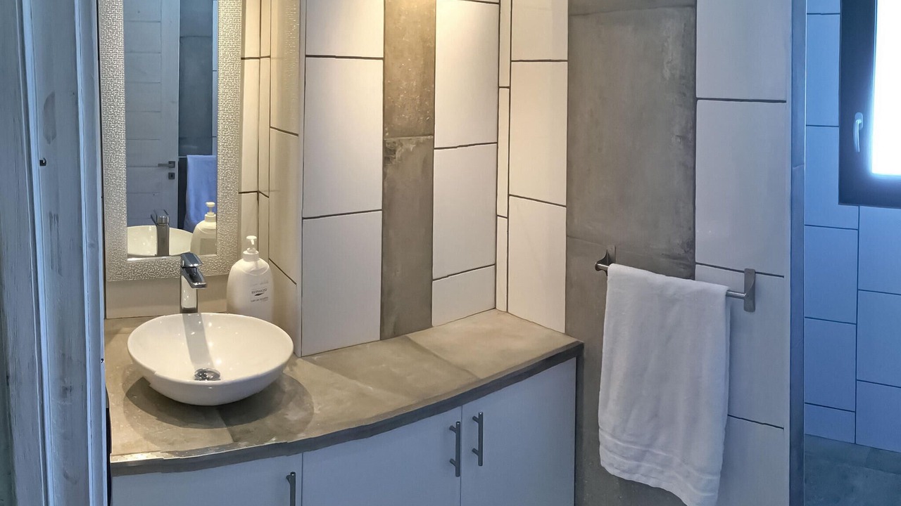 Photo of Bathroom in Uchaux