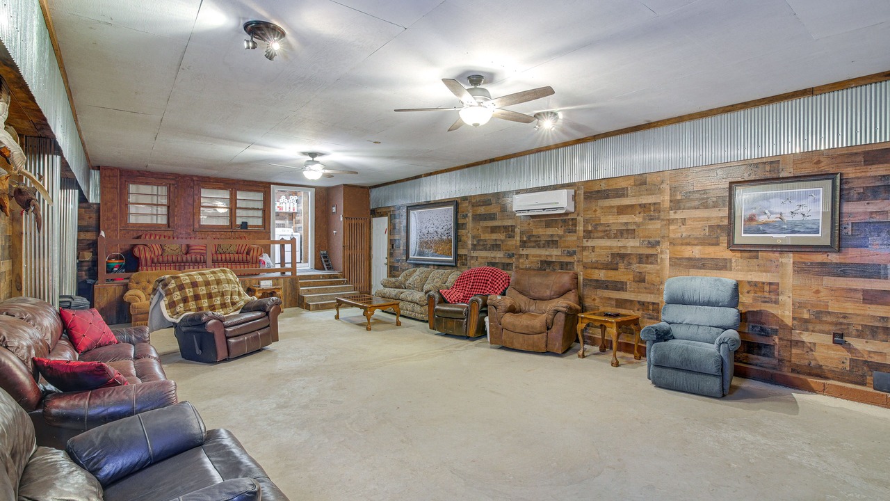 Photo of Livingroom in Wheatley
