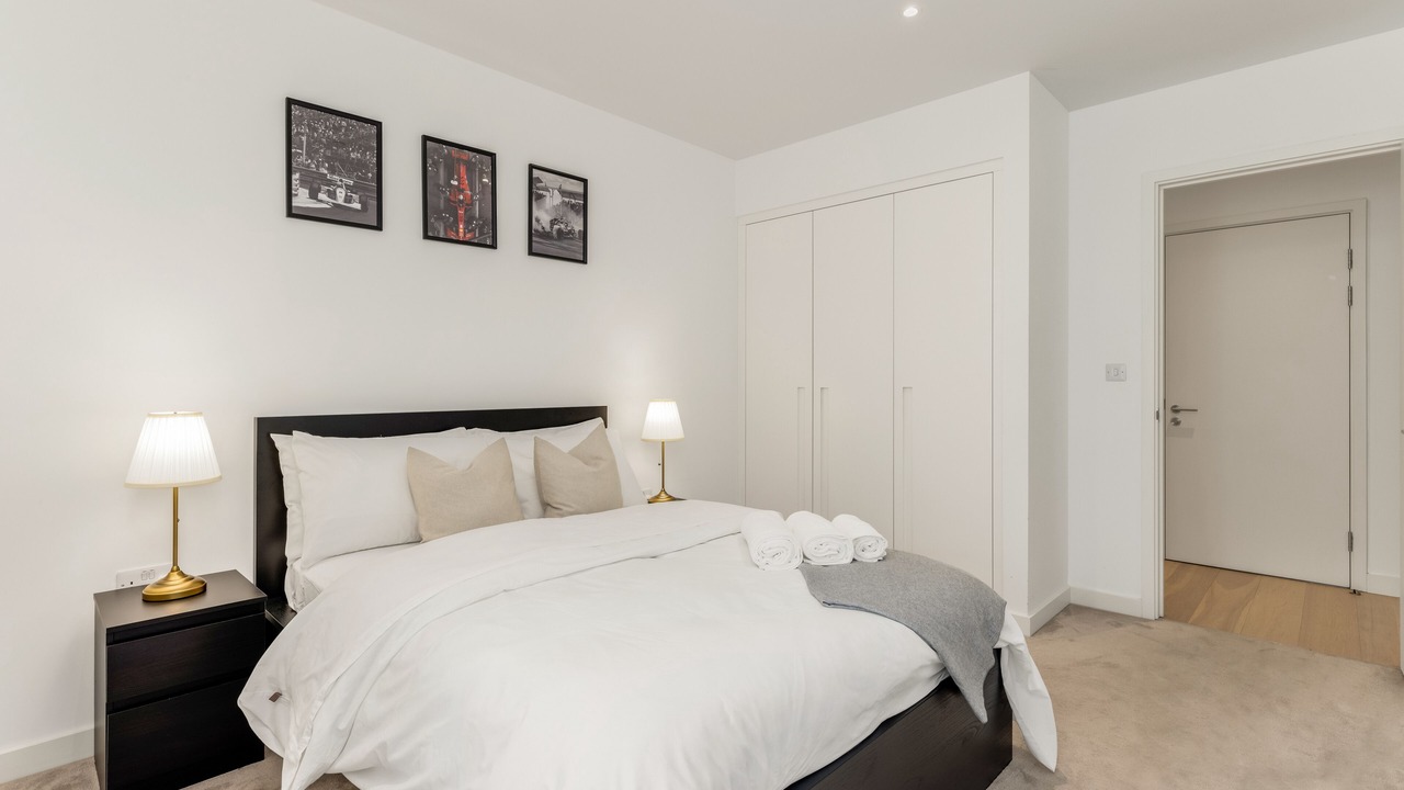 Photo of Others in Tower Hill