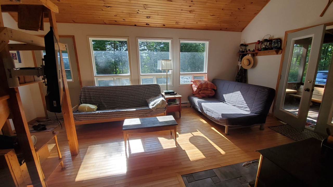 Photo of Livingroom in Val-des-Monts