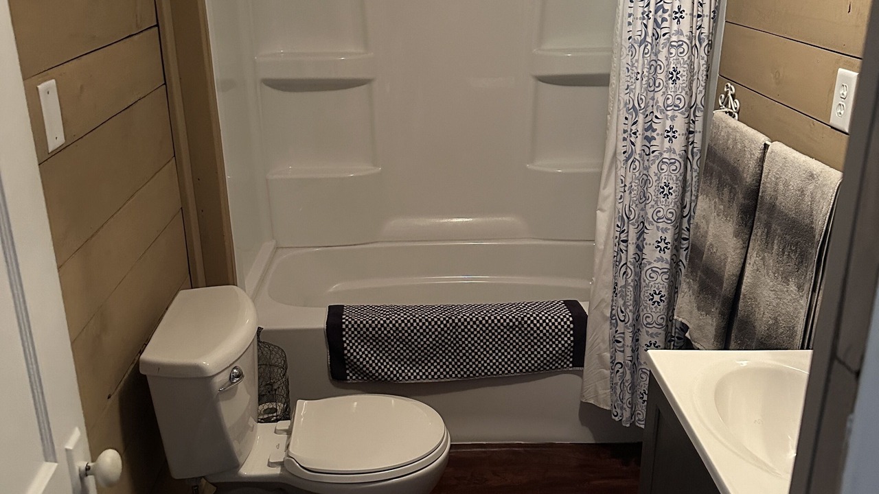 Photo of Bathroom in Ishpeming