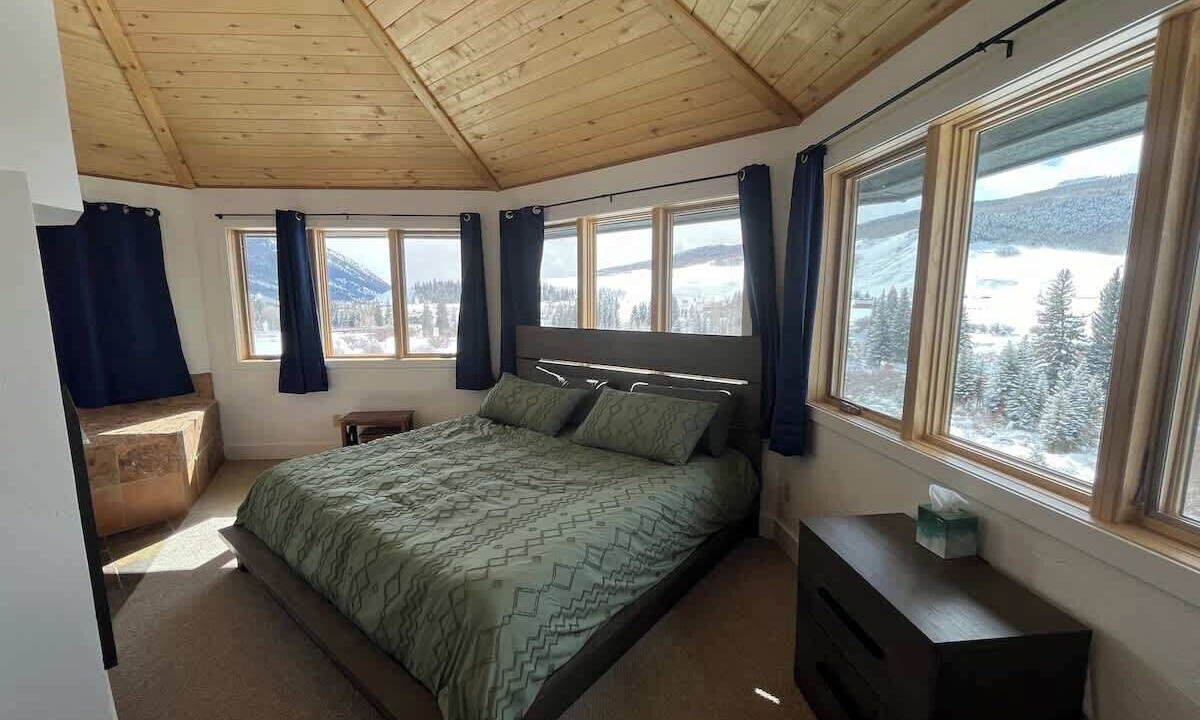 Photo of Bedroom in Crested Butte South