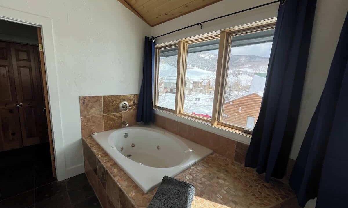 Photo of Bathroom in Crested Butte South