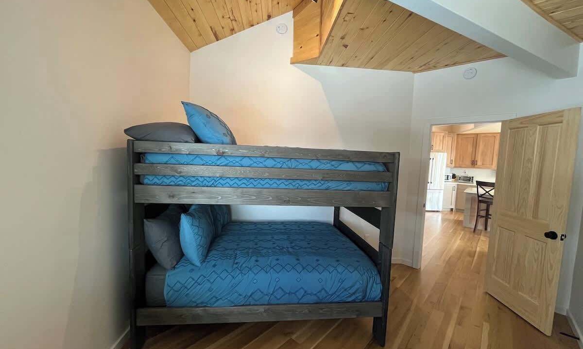 Photo of Bedroom in Crested Butte South