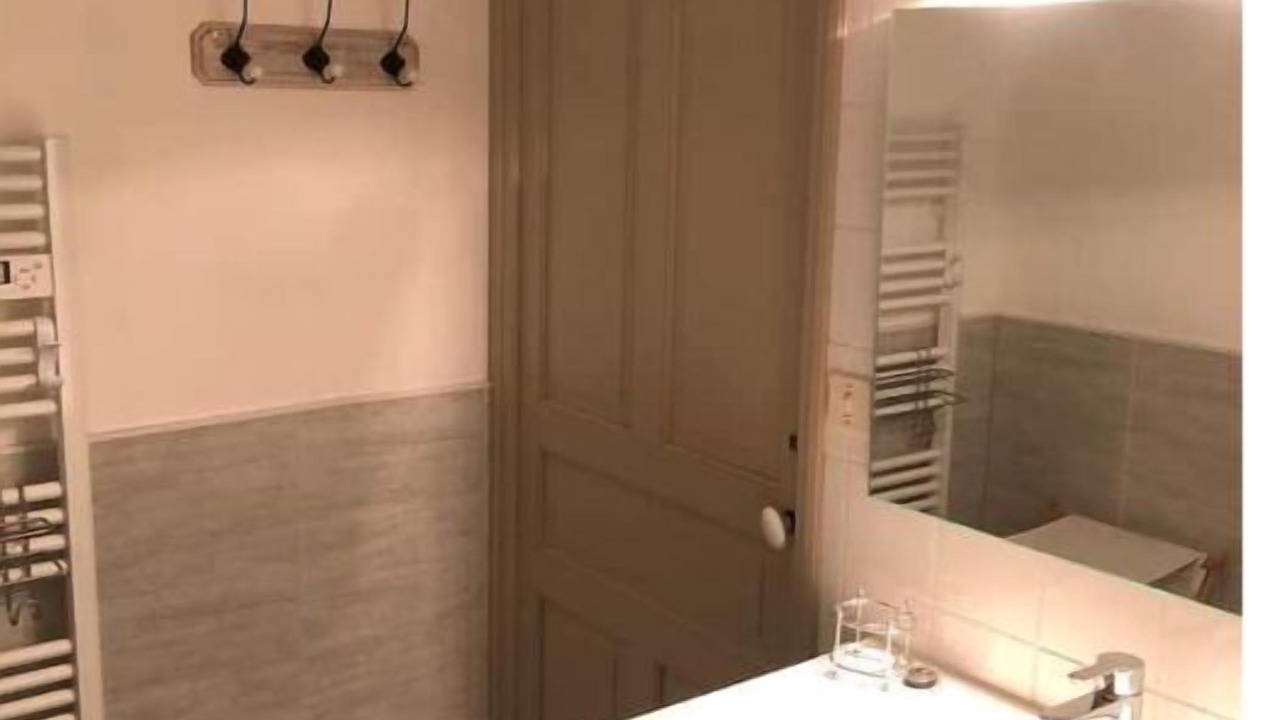 Photo of Bathroom in Saint-Pierre-de-Trivisy