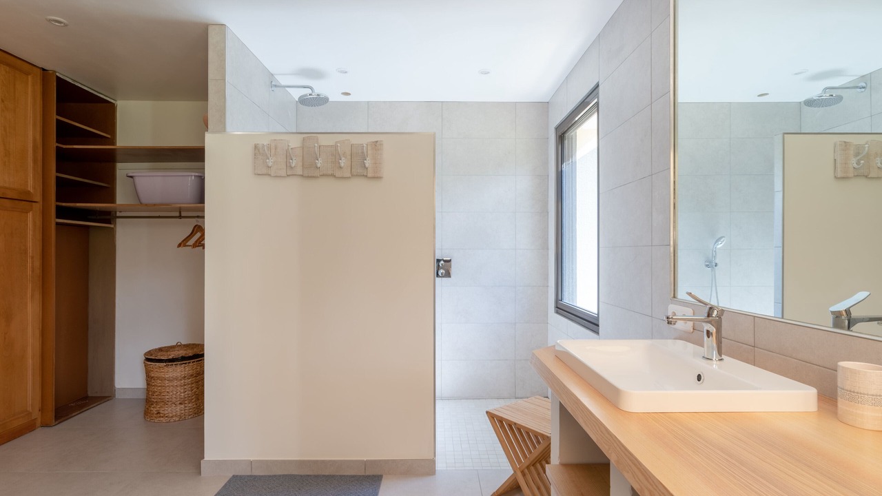 Photo of Bathroom in Pornichet