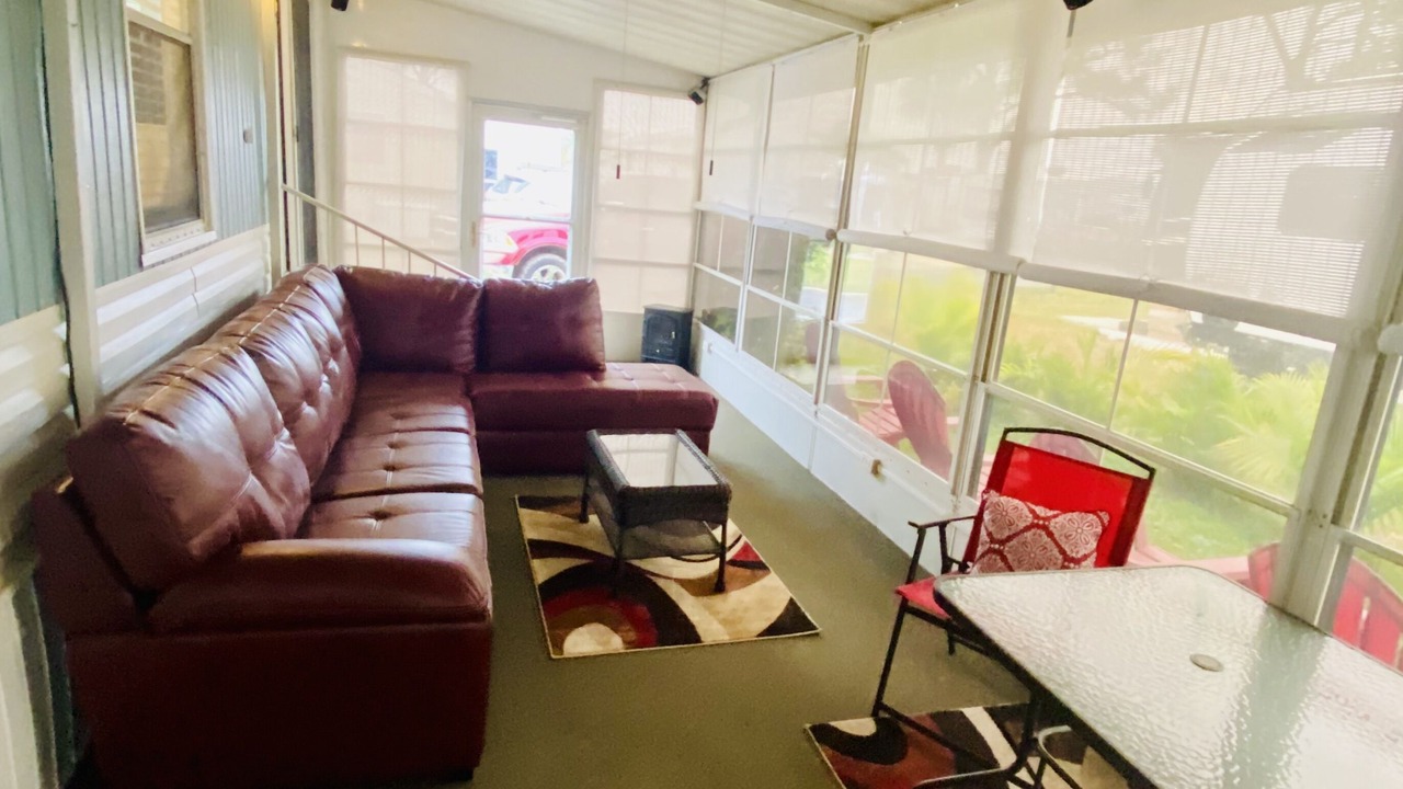 Photo of Livingroom in Burnt Store Isles