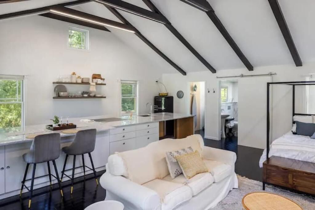 Photo of Livingroom in Claverack-Red Mills