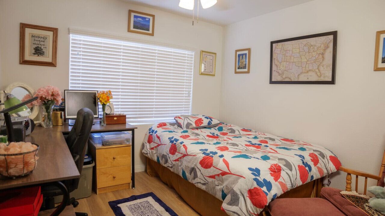 Photo of Bedroom in Sunrise Manor