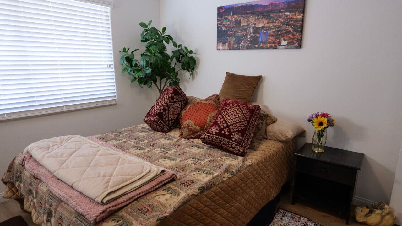 Photo of Bedroom in Sunrise Manor