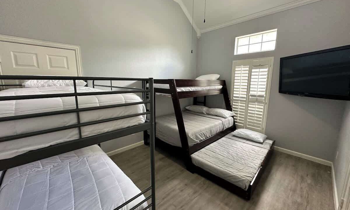 Photo of Bedroom in Garland