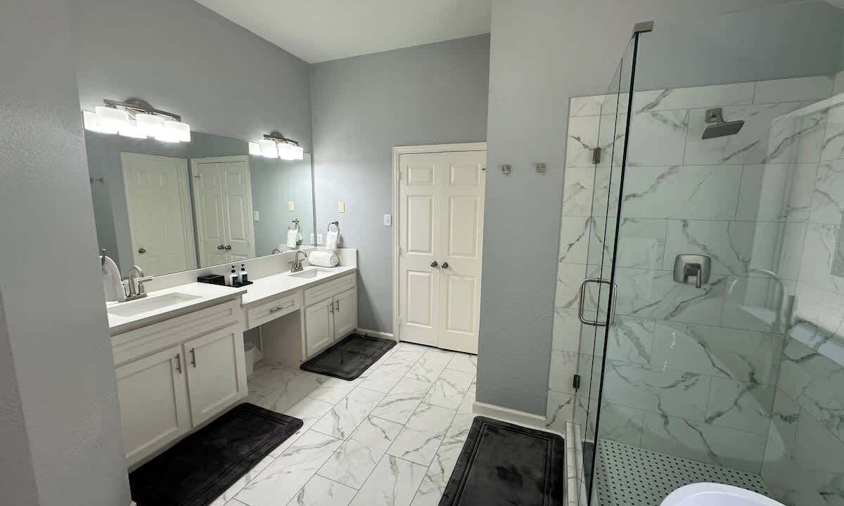 Photo of Bathroom in Garland