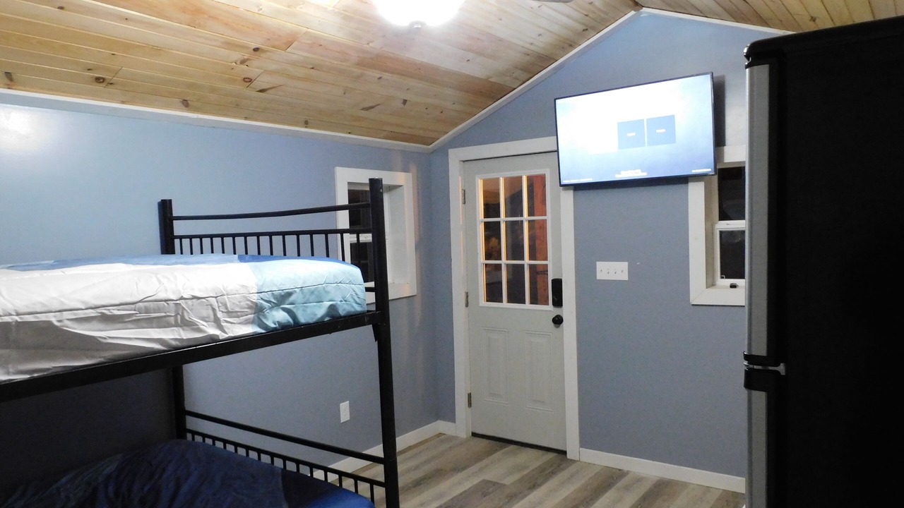 Photo of Bedroom in Rock Harbor