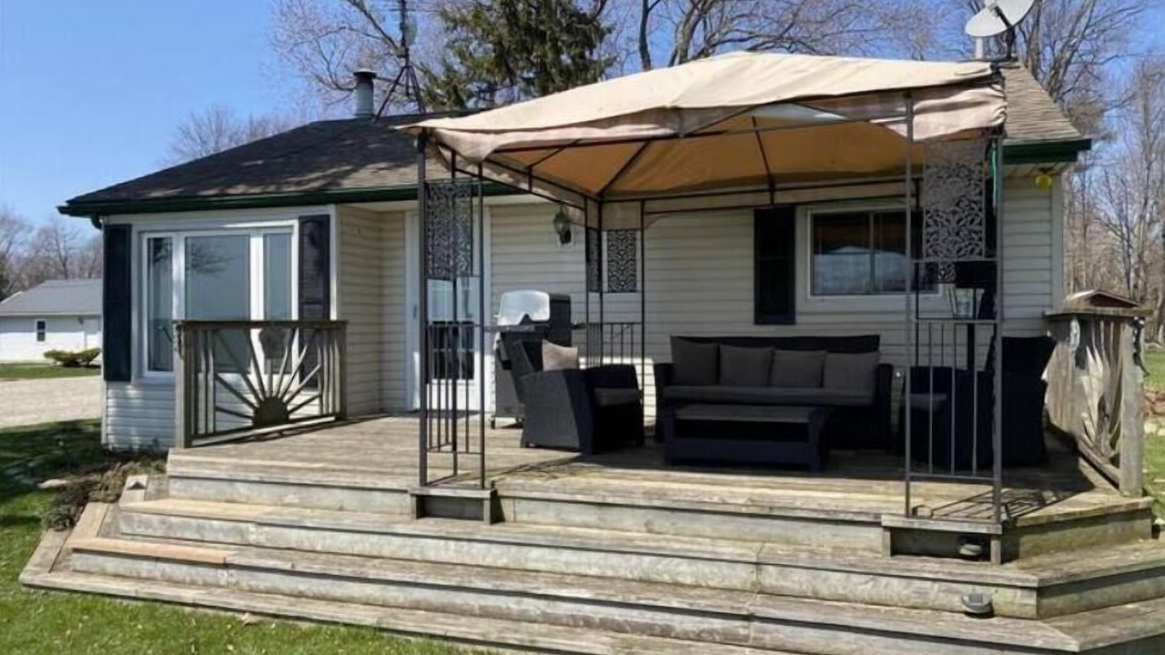 Photo of Patio Balcony in Town of Essex