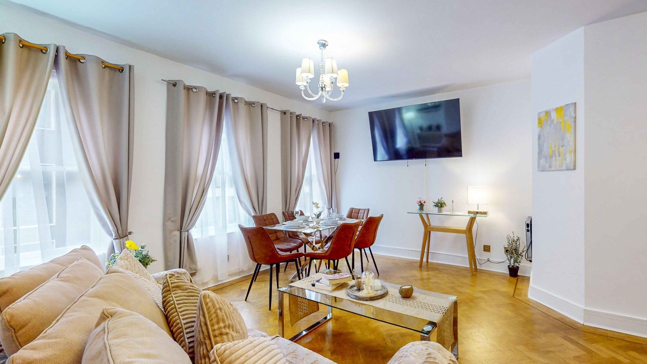 Photo of Others in Mayfair