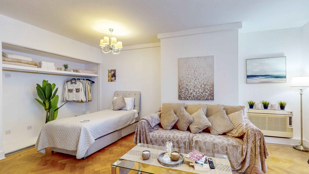 Photo of Others in Mayfair