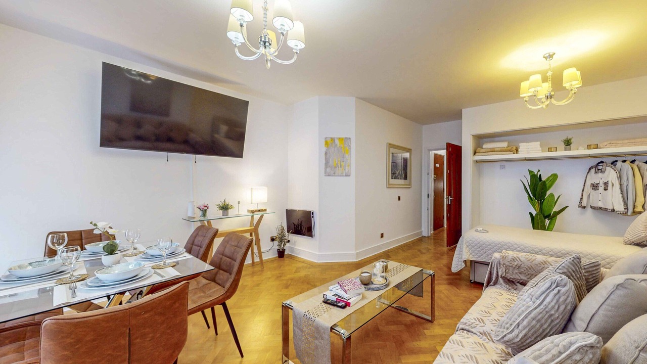 Photo of Others in Mayfair