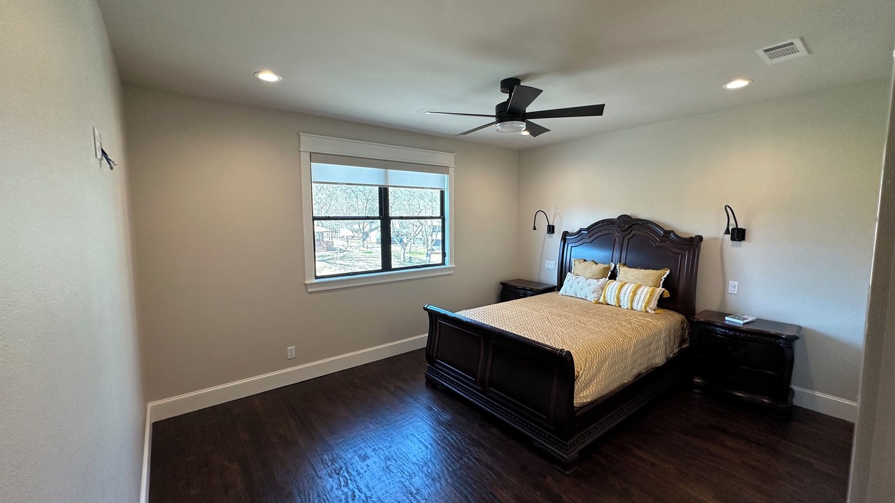 Photo of Bedroom in Tool