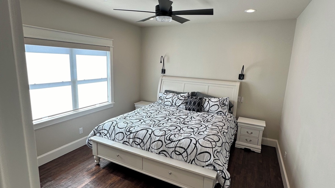 Photo of Bedroom in Tool