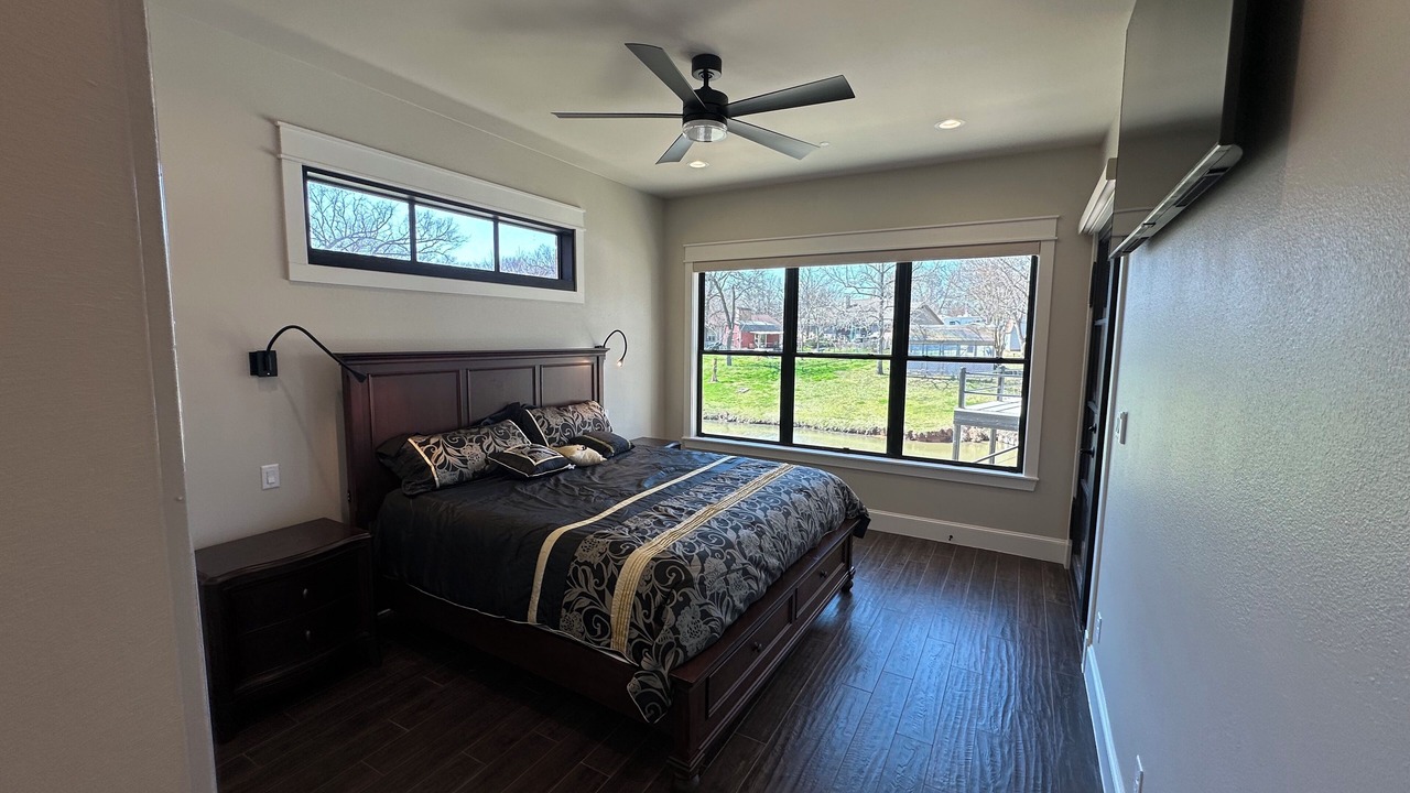 Photo of Bedroom in Tool