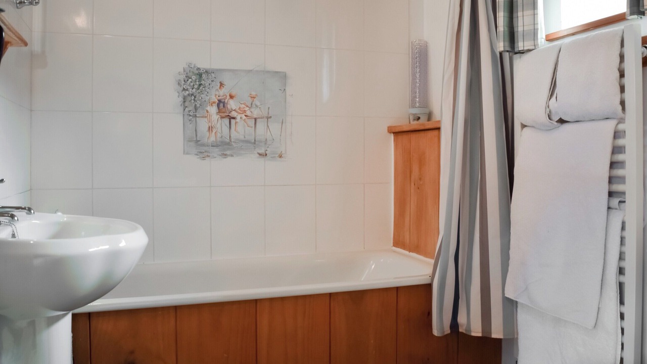 Photo of Bathroom in Thame