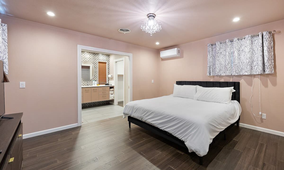 Photo of Bedroom in Nacogdoches