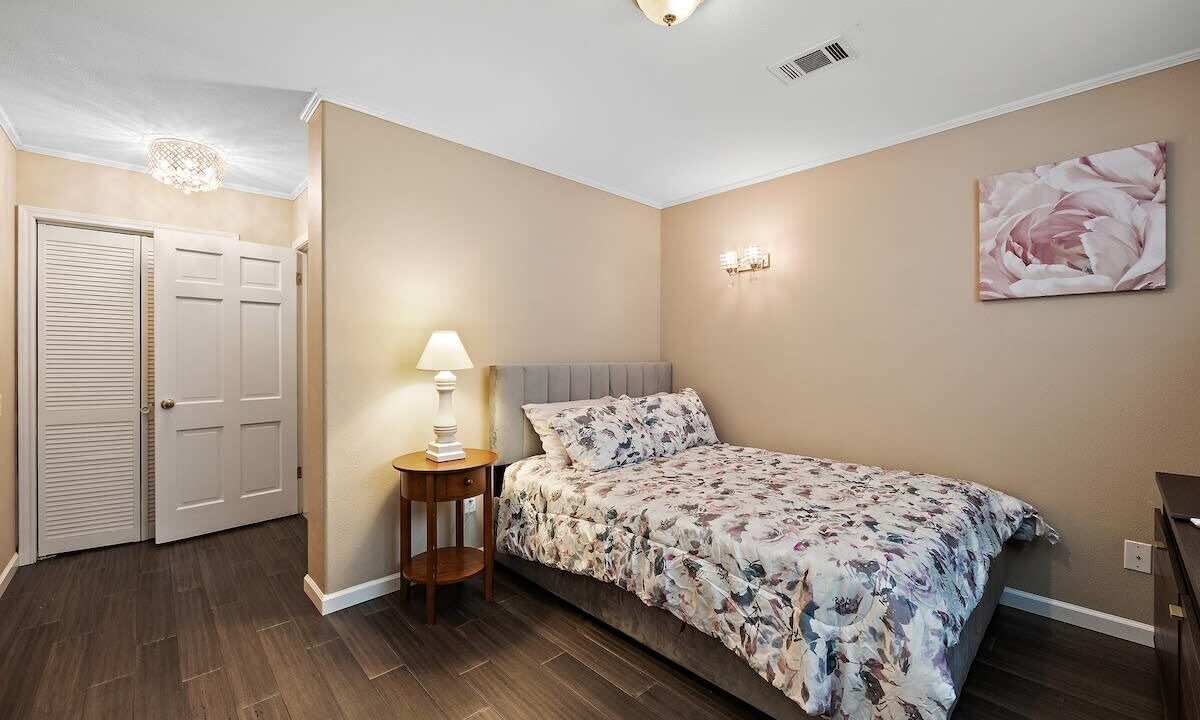 Photo of Bedroom in Nacogdoches