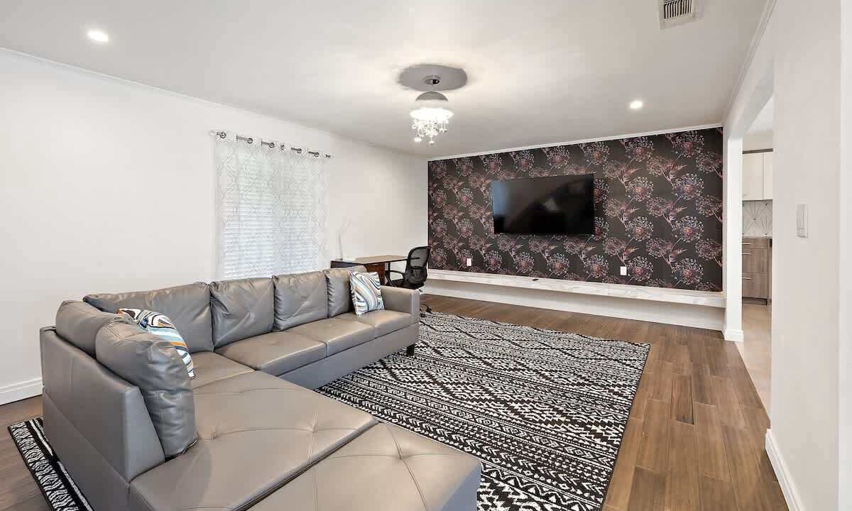Photo of Livingroom in Nacogdoches