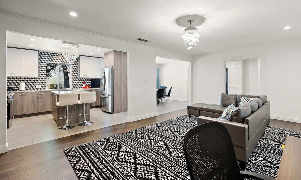 Photo of Livingroom in Nacogdoches