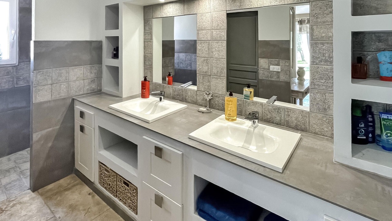 Photo of Bathroom in Uchaux
