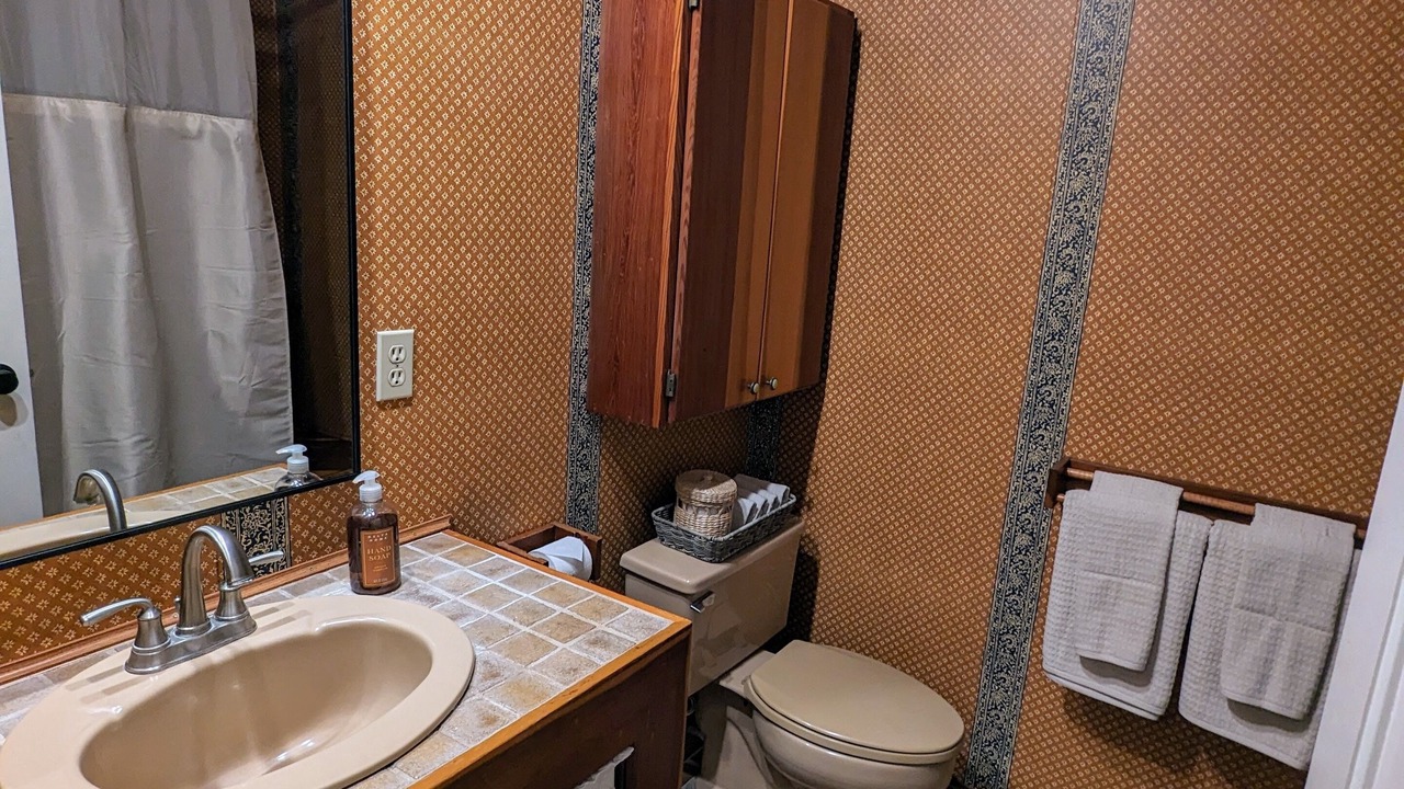 Photo of Bathroom in Trafalgar