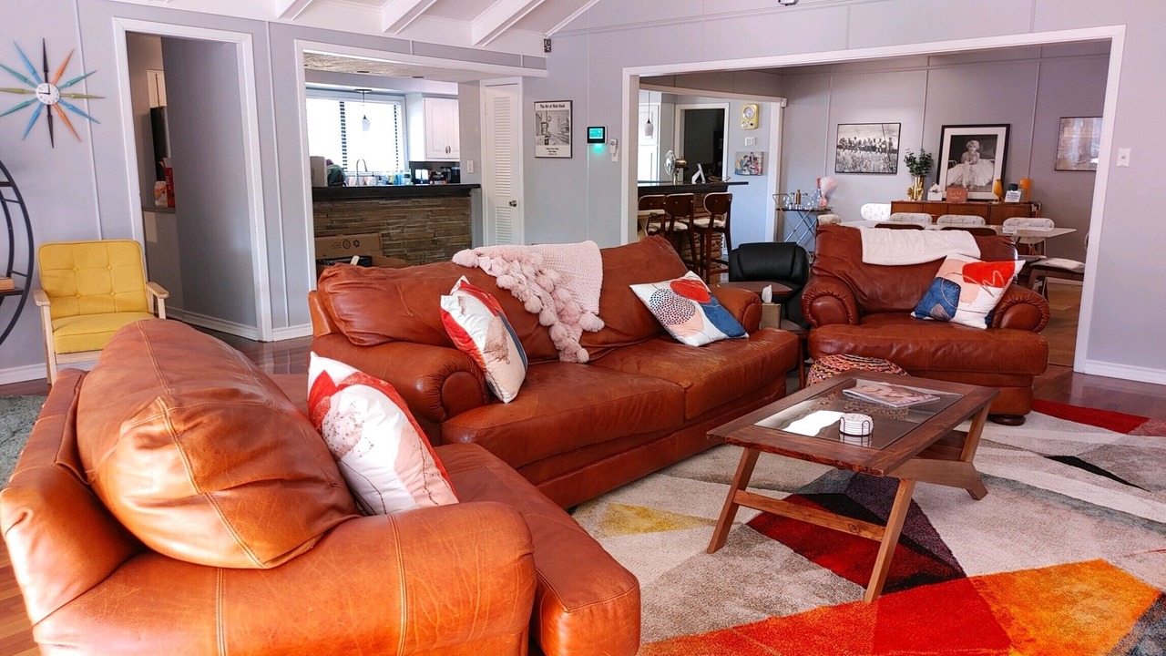 Photo of Livingroom in Braeswood Place