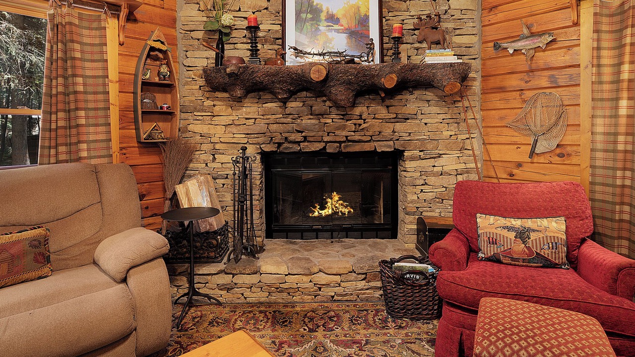 Photo of Livingroom in Cherry Log