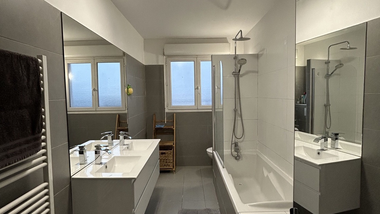 Photo of Bathroom in Saint-Denis