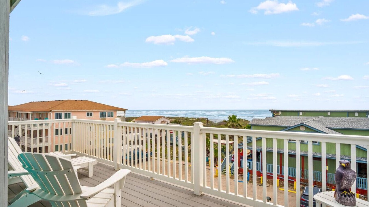 Photo of Patio Balcony in Sand Point