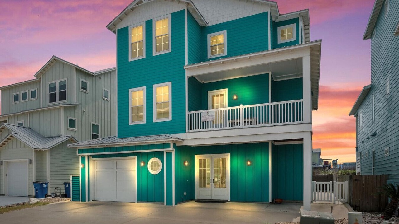 Photo of Patio Balcony in Sand Point