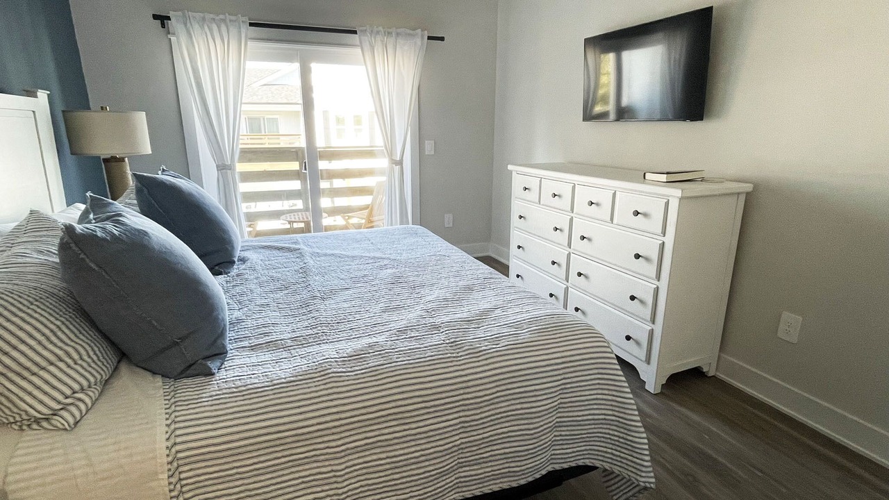 Photo of Bedroom in Corolla Light