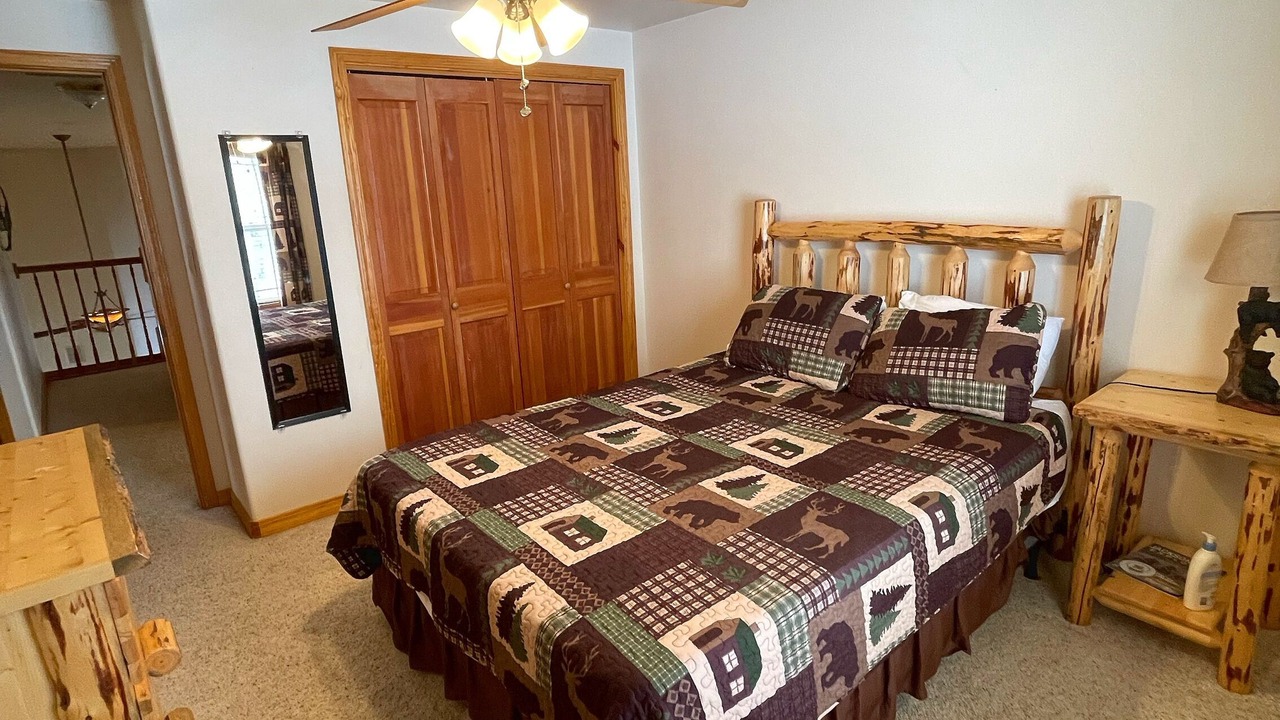 Photo of Bedroom in Star Valley Ranch