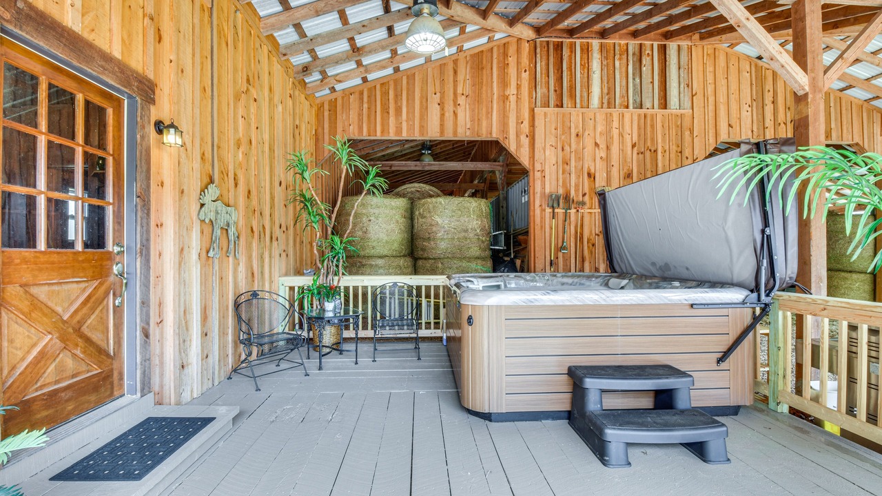 Photo of Others in Clarkesville