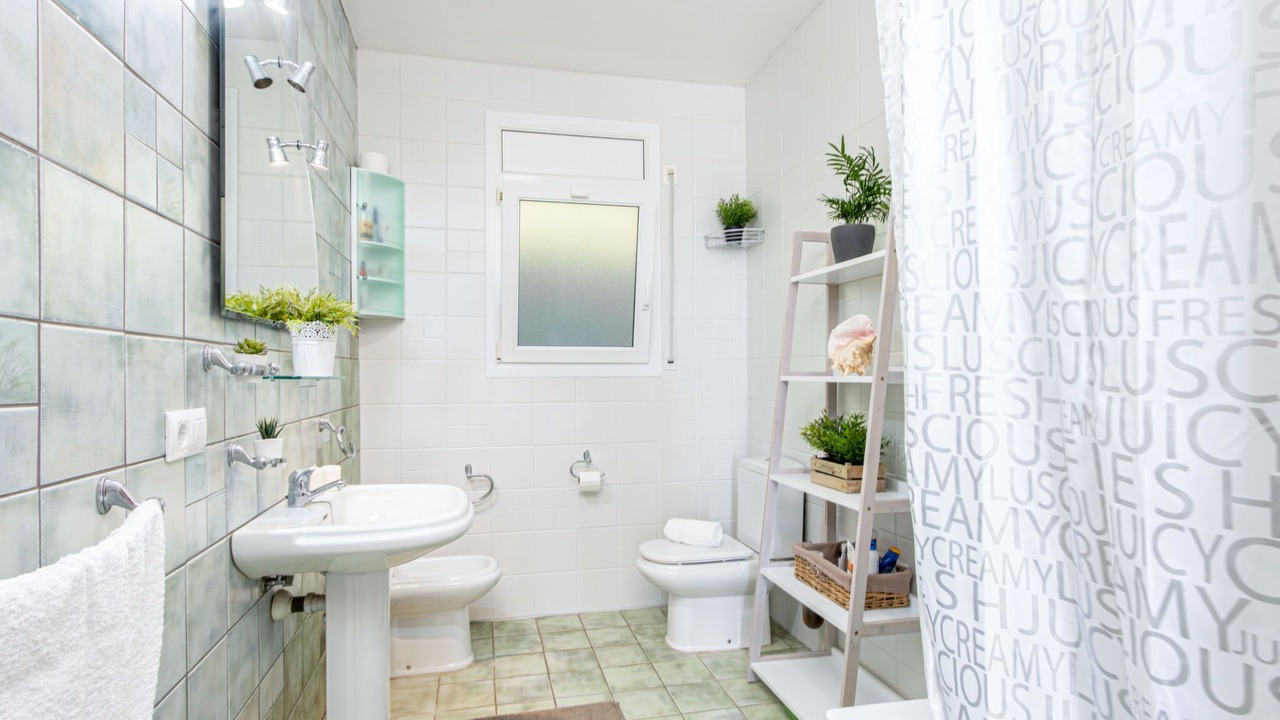 Photo of Bathroom in El Mas Isaac