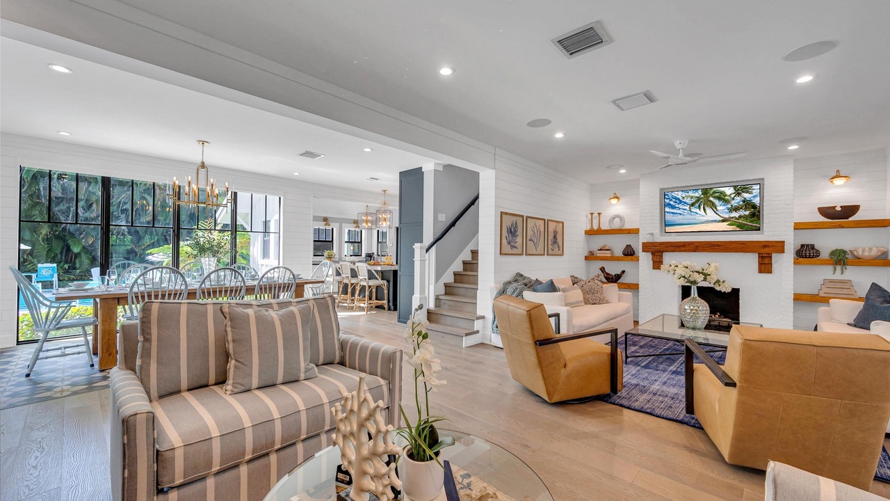 Photo of Livingroom in Lake Ida Shores