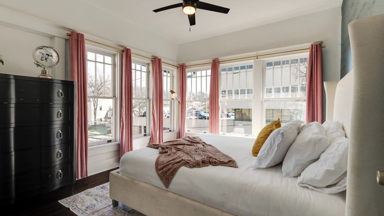 Photo of Bedroom in Hillsboro Village