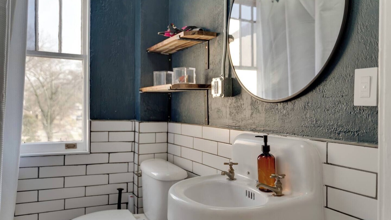 Photo of Bathroom in Hillsboro Village