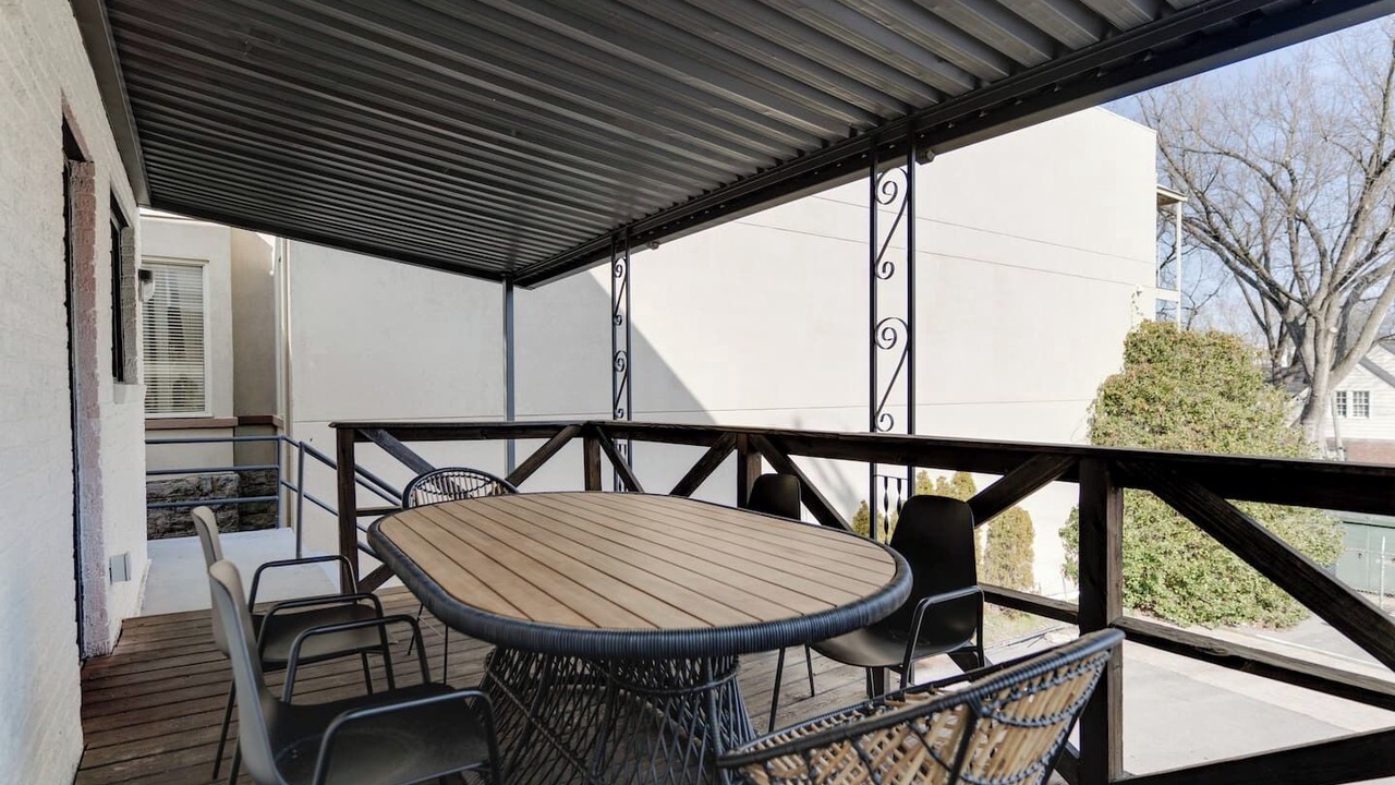 Photo of Outdoor in Hillsboro Village