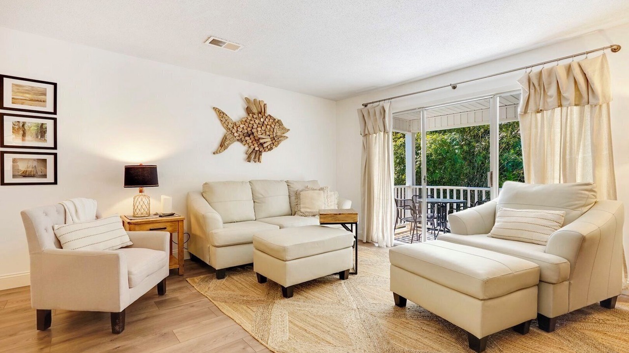 Photo of Livingroom in Demere Park
