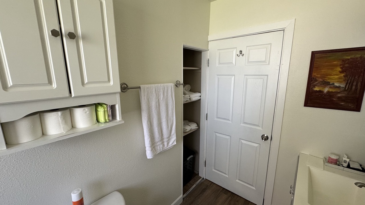 Photo of Bathroom in Geronimo