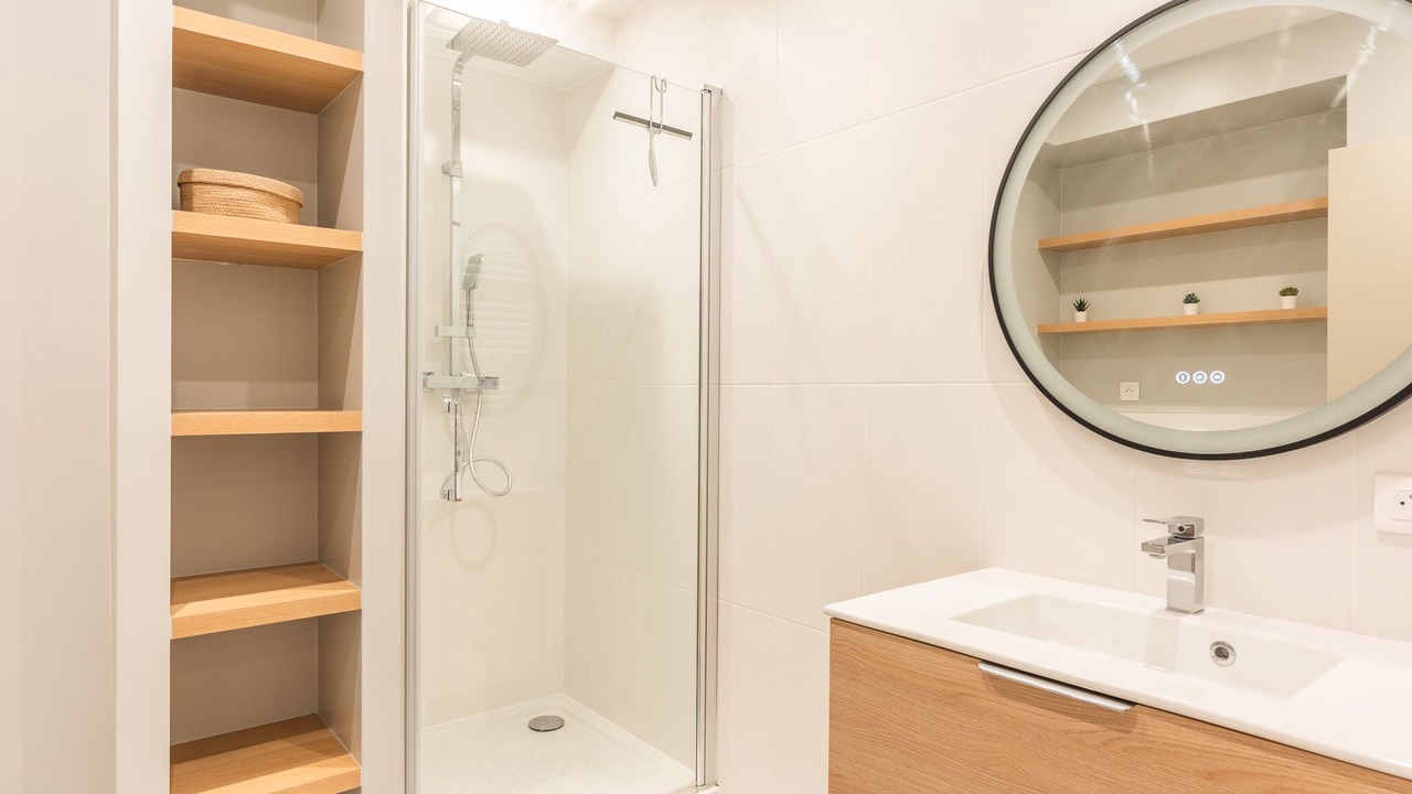 Photo of Bathroom in Le Kremlin-Bicetre